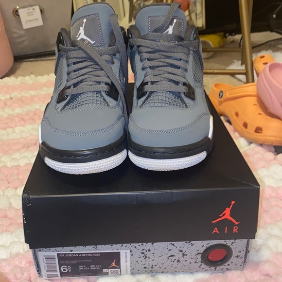 Jordan 4 cool grey gs 6.5 (2019